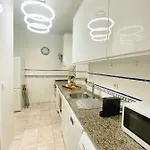 Underground Avenida Liberdade Lisbona